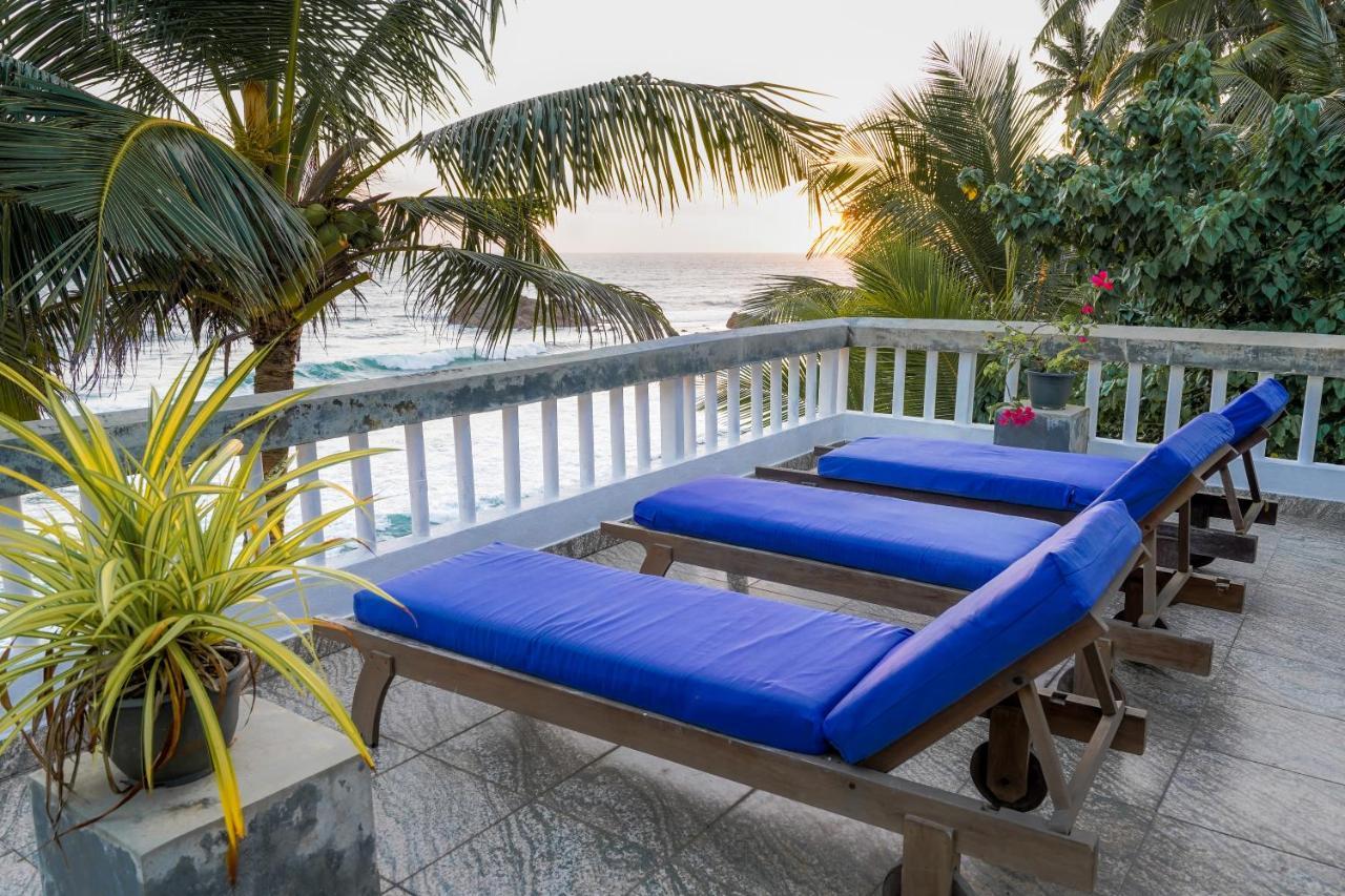 Blue Sky Beach Resort Unawatuna Kültér fotó