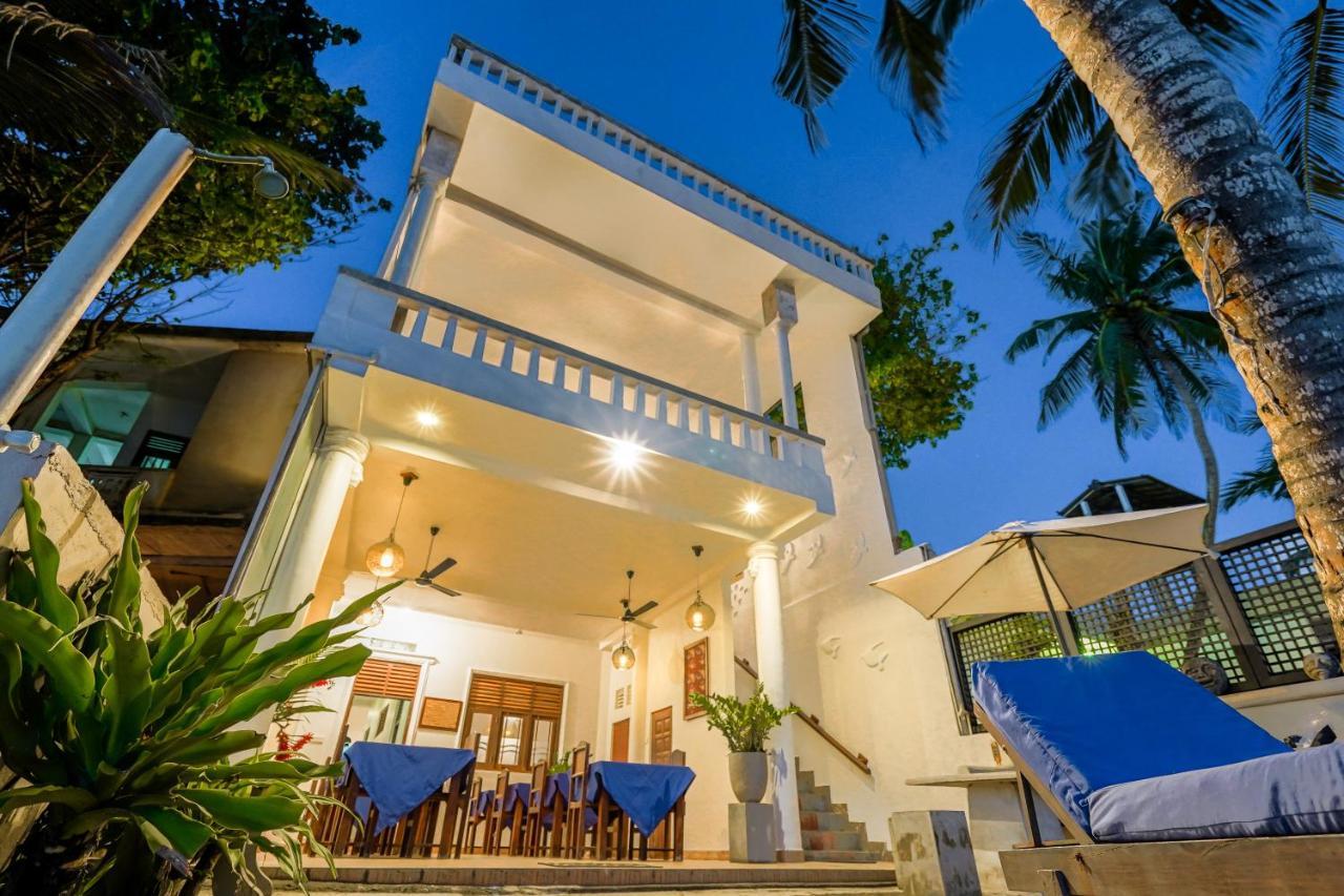 Blue Sky Beach Resort Unawatuna Kültér fotó
