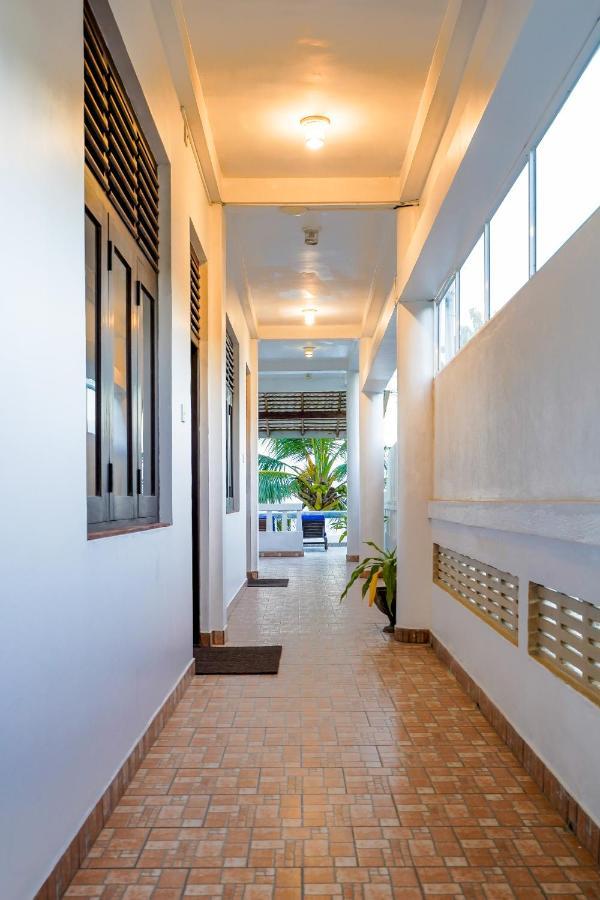 Blue Sky Beach Resort Unawatuna Kültér fotó