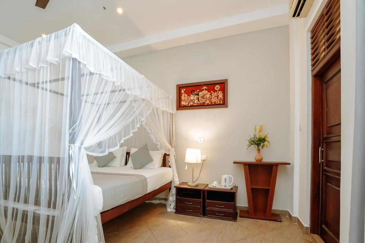 Blue Sky Beach Resort Unawatuna Kültér fotó