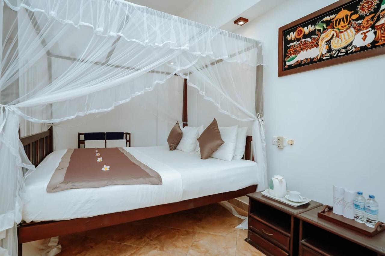 Blue Sky Beach Resort Unawatuna Kültér fotó
