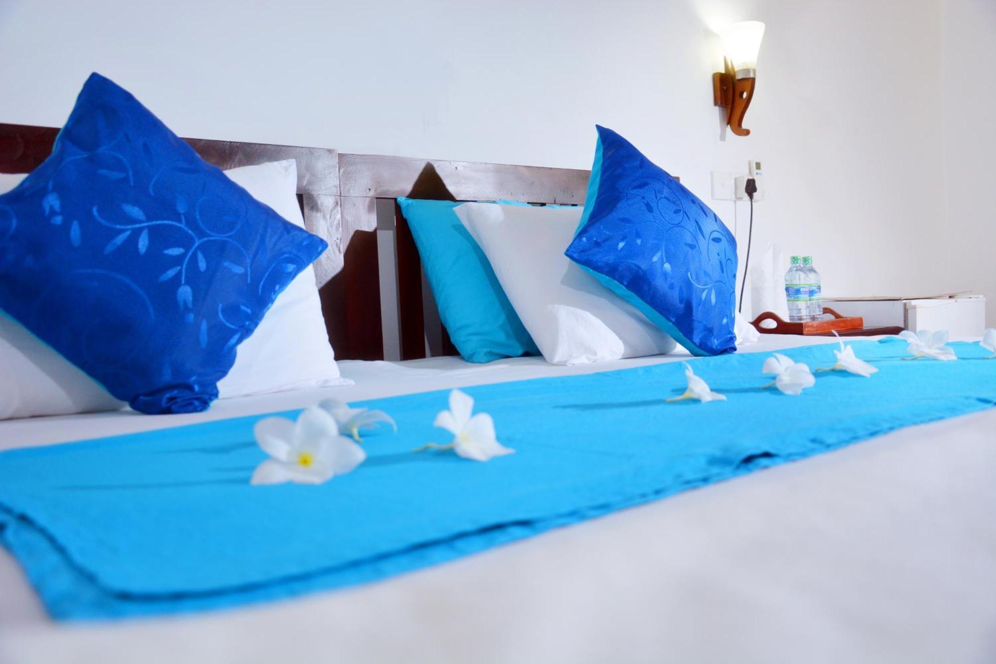 Blue Sky Beach Resort Unawatuna Kültér fotó