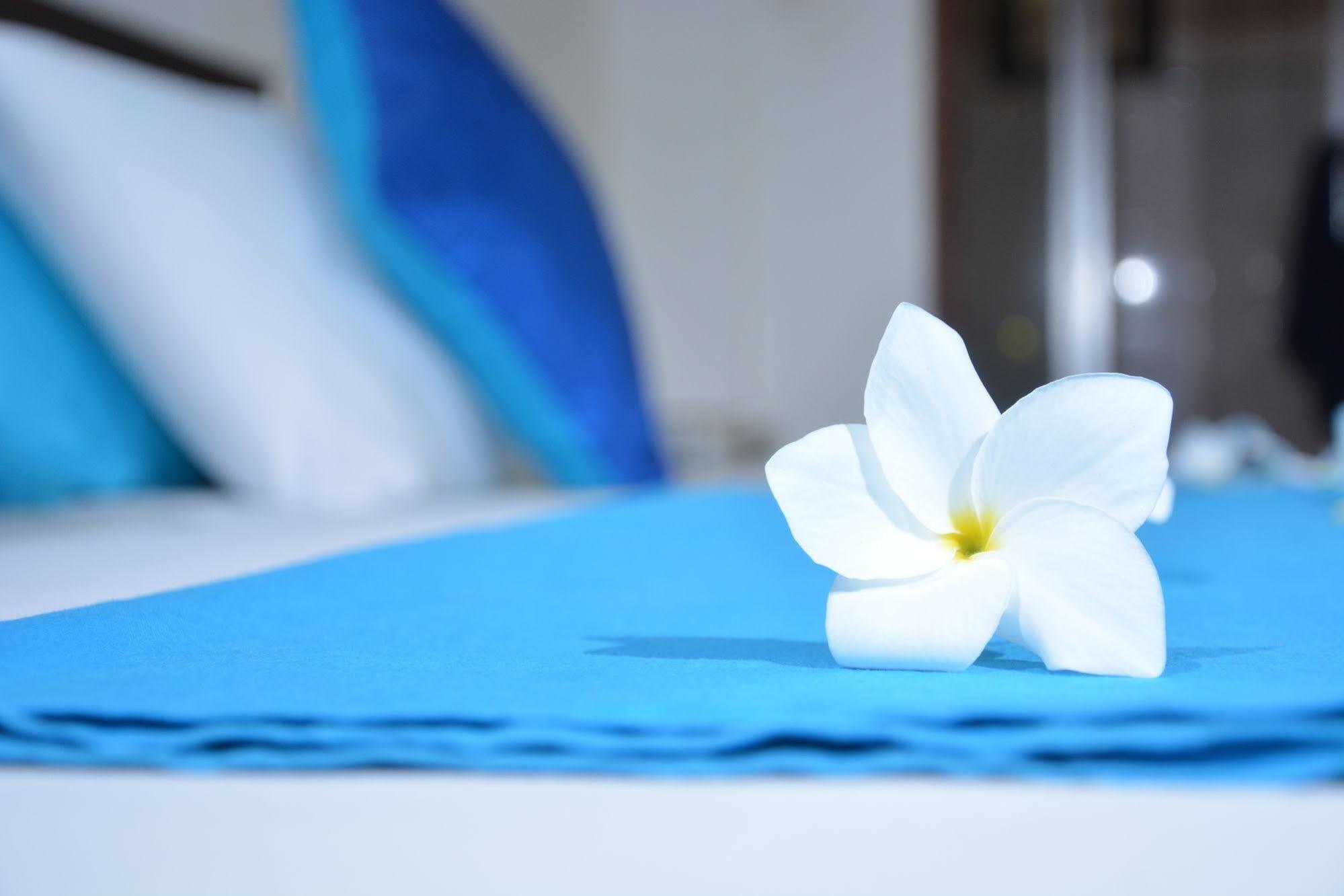 Blue Sky Beach Resort Unawatuna Kültér fotó